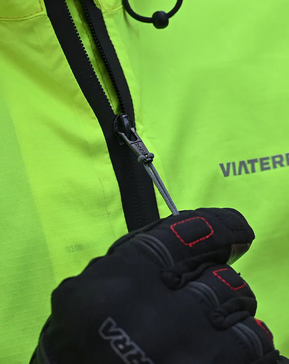 B100 Rain Jacket 2023